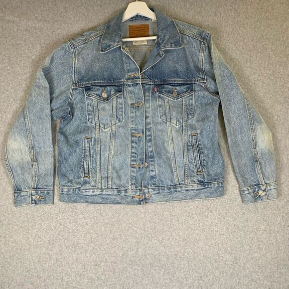 Levis Womens Size Large Button Up Denim Jean Jacket Blue Distressed Light Wash - Picture 1 of 9
